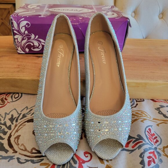 NIB Silver Rhinestone Peep-Toe Wedge Shoes Size 8.5 - Picture 2 of 7